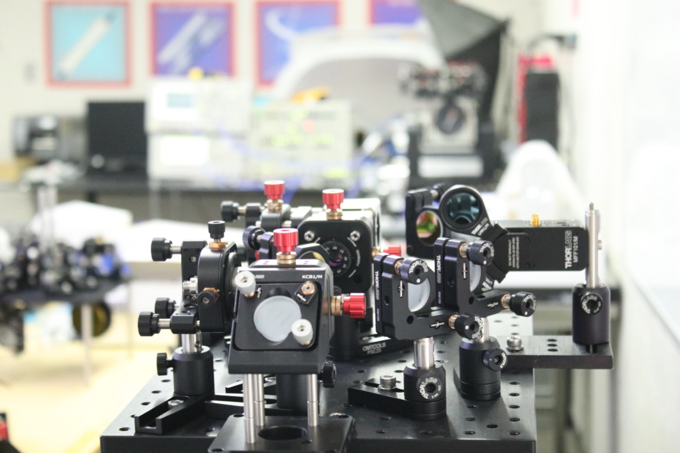 OFE Optical Bench - Mirrors, Beam Splitters, and Thorlabs Mounts